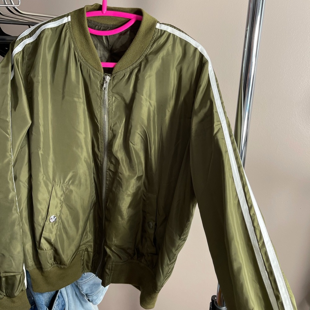 Bomber jacket - Picture 2 of 3